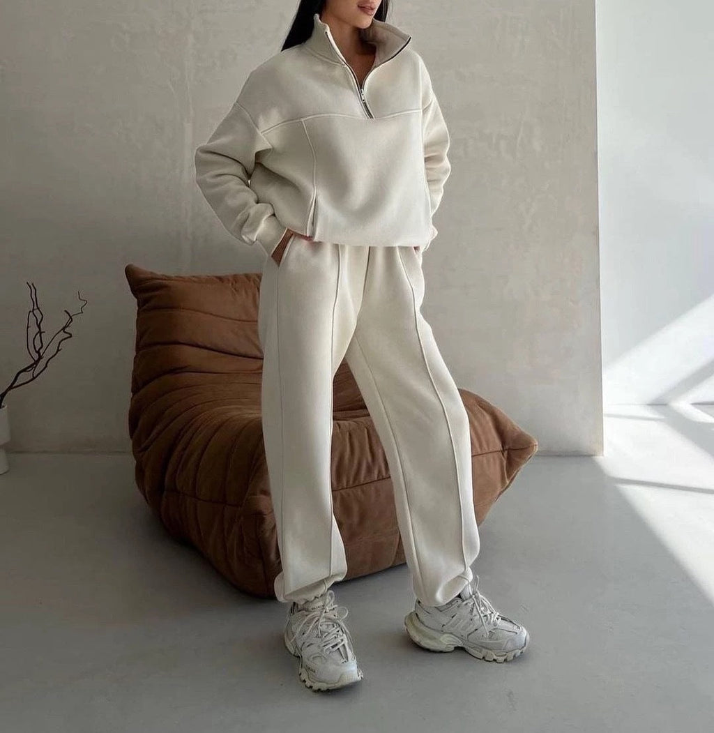 Lounge Set Damen schwarz bequem mit hohem Kragen - 7 - Atelier-Zofia