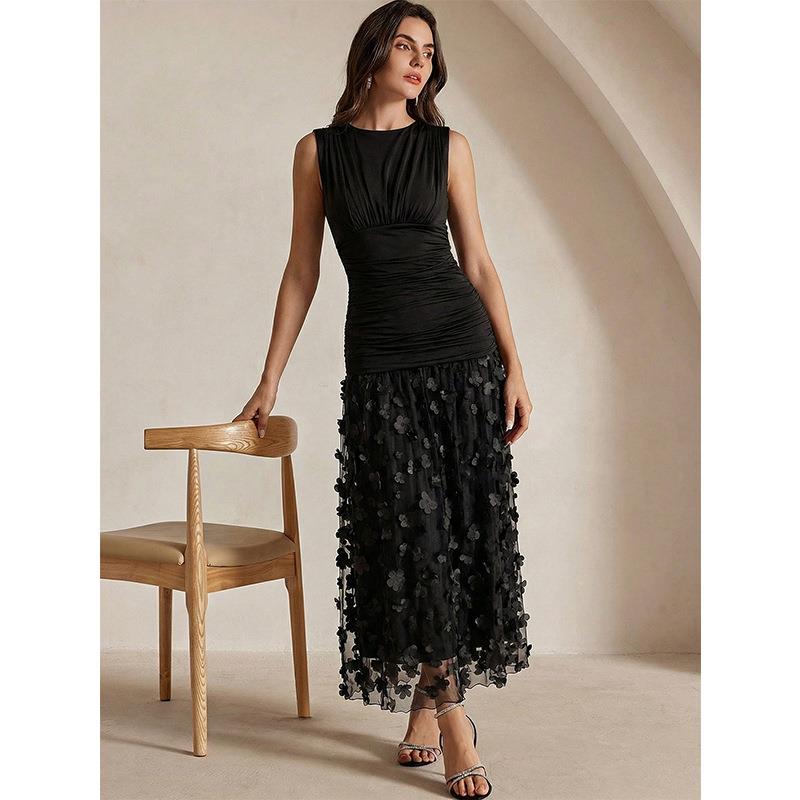 Maxikleid Damen schwarz figurbetont mit floralem Rock - 1 - Atelier-Zofia