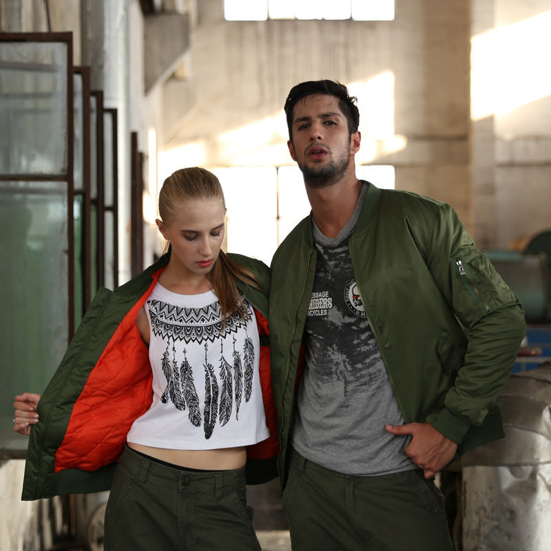 Bomberjacke Herren schwarz mit entspanntem Schnitt und praktischen Taschen - 3 - Atelier-Zofia