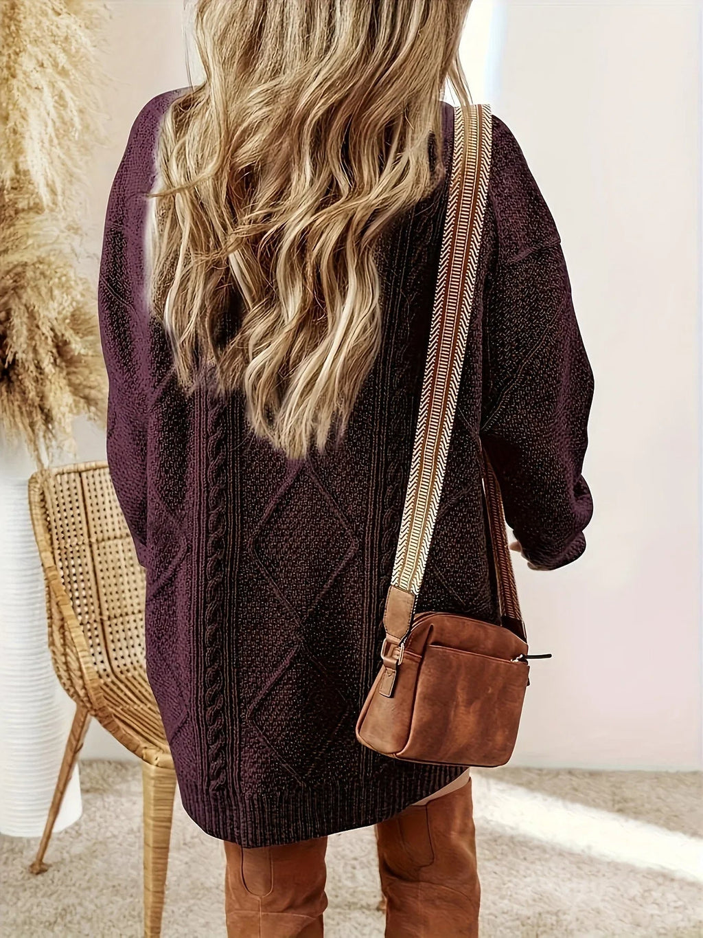 Pullover Damen braun oversized mit strukturiertem Design - 8 - Atelier-Zofia