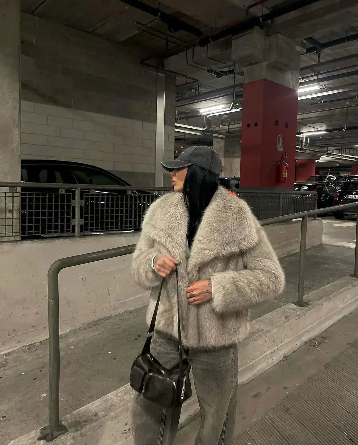 Damen Jacke grau weit mit weitem Kragen und langen Ärmeln - 4 - Atelier-Zofia