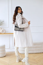 Damen Mantel beige tailliert mit Knopfdetail - 16 - Atelier-Zofia