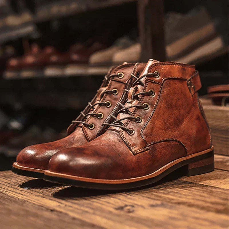 Stiefel Herren braun mit robuster Schnürung und knöchelhohem Design - 1 - Atelier-Zofia