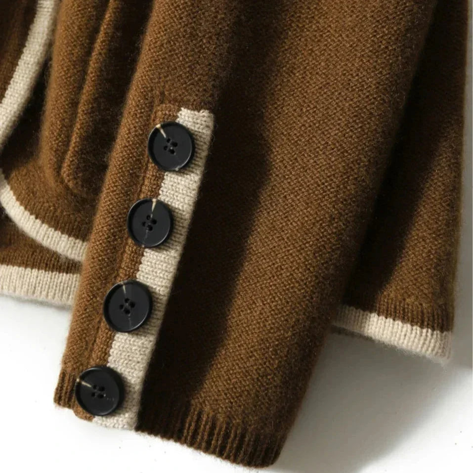 Cardigan Damen braun mit Knopfdesign und Taschen - 7 - Atelier-Zofia