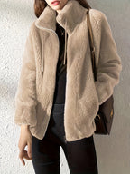 Damenjacke beige mit hohem Kragen und praktischem Reißverschluss - 1 - Atelier-Zofia