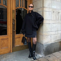 Jacke Damen schwarz oversized mit Stehkragen und Knopfverschluss - 1 - Atelier-Zofia