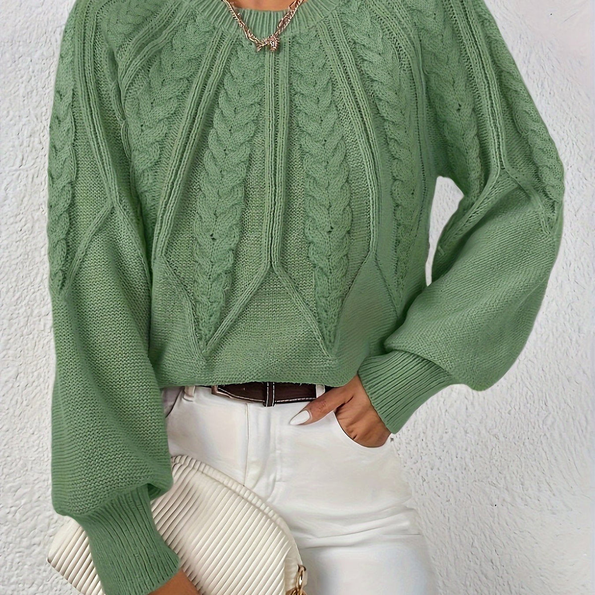 Pullover Damen grün figurbetont mit Zopfmuster und langen Ärmeln - 1 - Atelier-Zofia