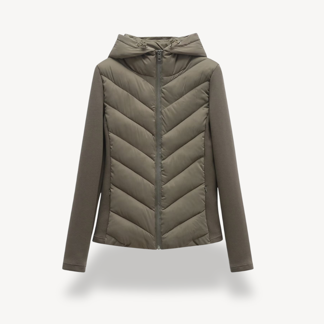 Damenjacke schwarz figurbetont mit Kapuze und Chevron-Design - 2 - Atelier-Zofia