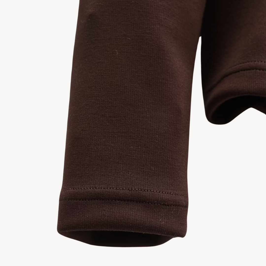 Damenjacke schwarz figurbetont mit Kapuze und Chevron-Design - 9 - Atelier-Zofia