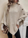 Pullover Damen beige oversized mit Stehkragen und Knopfdetails - 2 - Atelier-Zofia