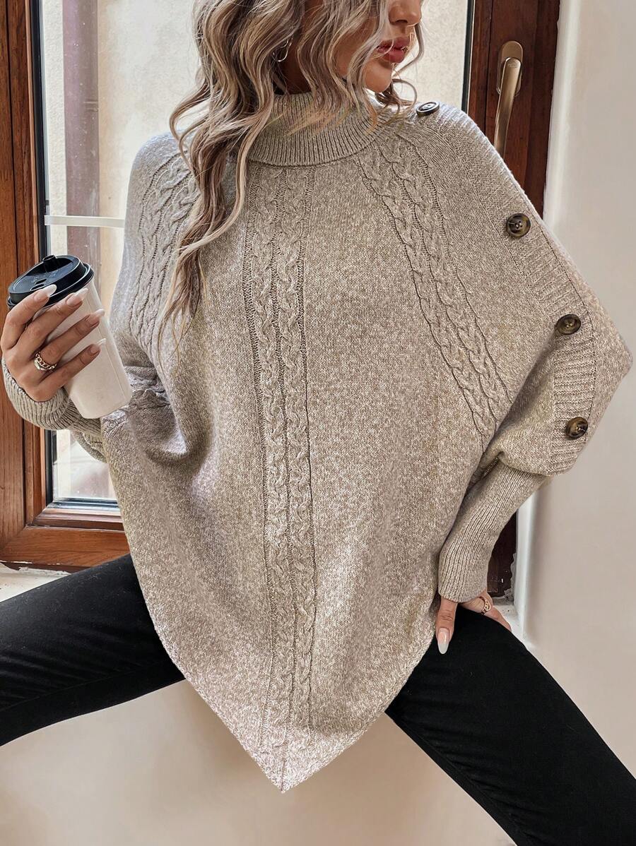 Pullover Damen beige oversized mit Stehkragen und Knopfdetails - 6 - Atelier-Zofia