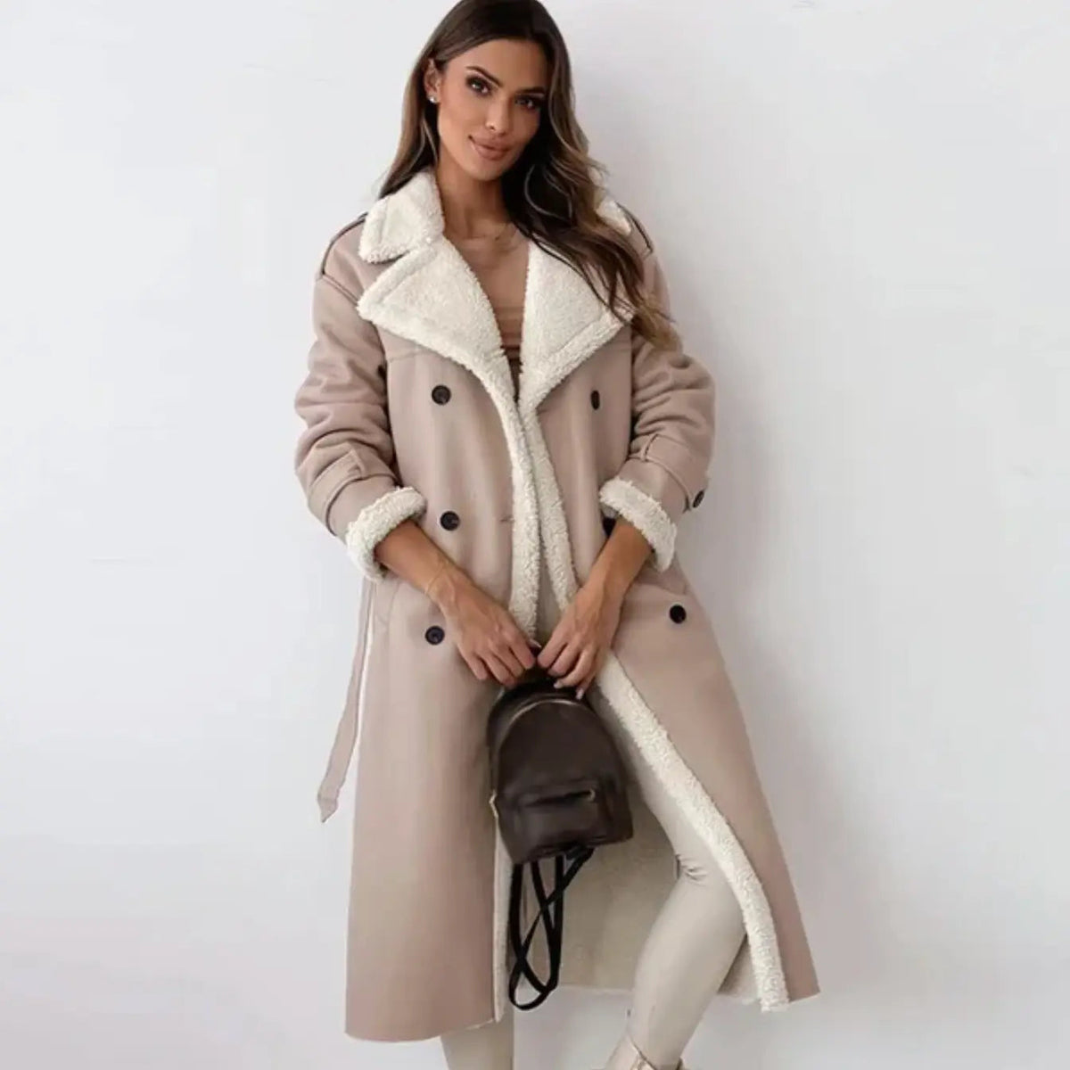 Damen Mantel schwarz tailliert mit Faux-Fur-Kragen - 5 - Atelier-Zofia