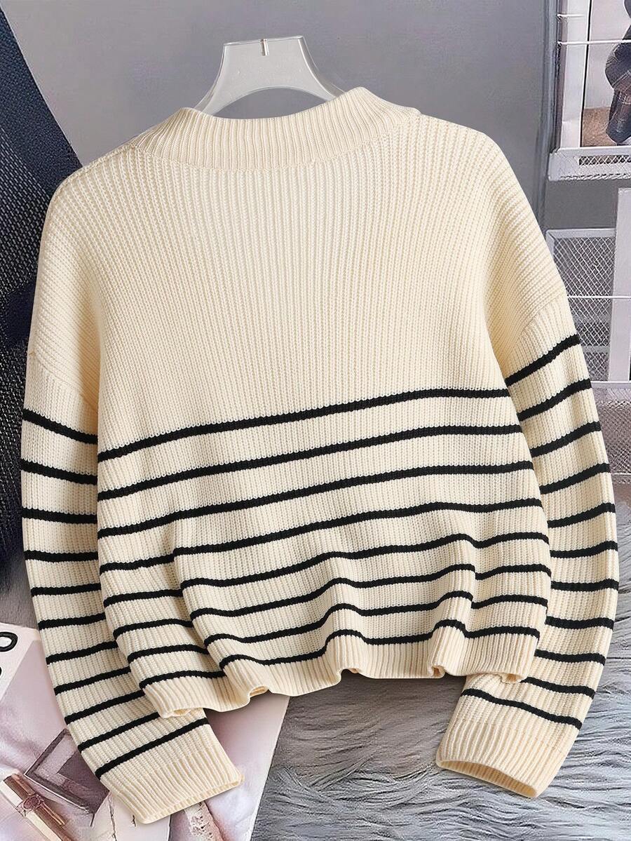 Pullover Damen beige mit halbem Reißverschluss und Streifen - 2 - Atelier-Zofia