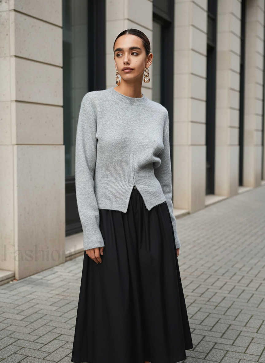 Pullover Damen grau tailliert mit V-Ausschnitt - 1 - Atelier-Zofia