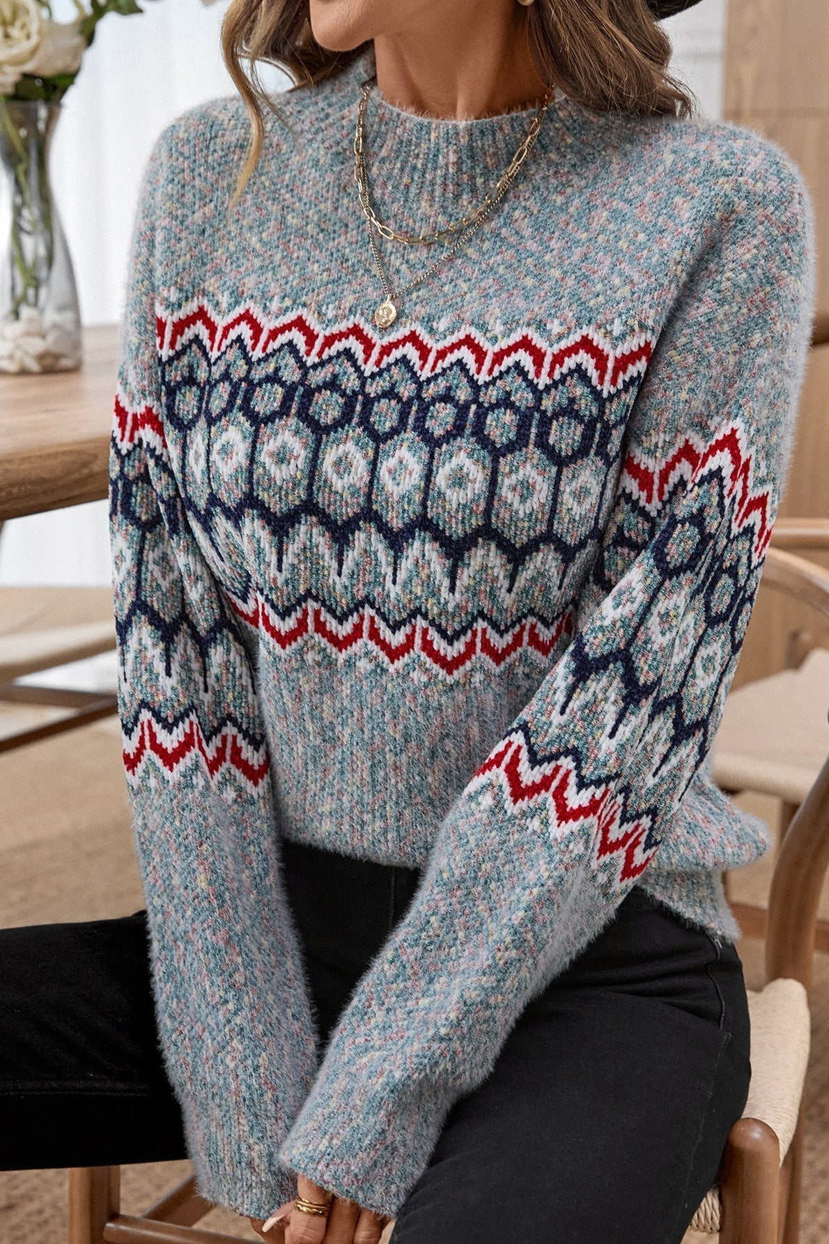 Pullover Damen grau mit farbigem Muster und hohem Kragen - 1 - Atelier-Zofia