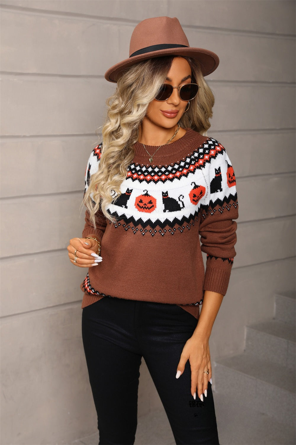 Pullover Damen braun mit Halloween-Motiv und Rundhalsausschnitt - 6 - Atelier-Zofia