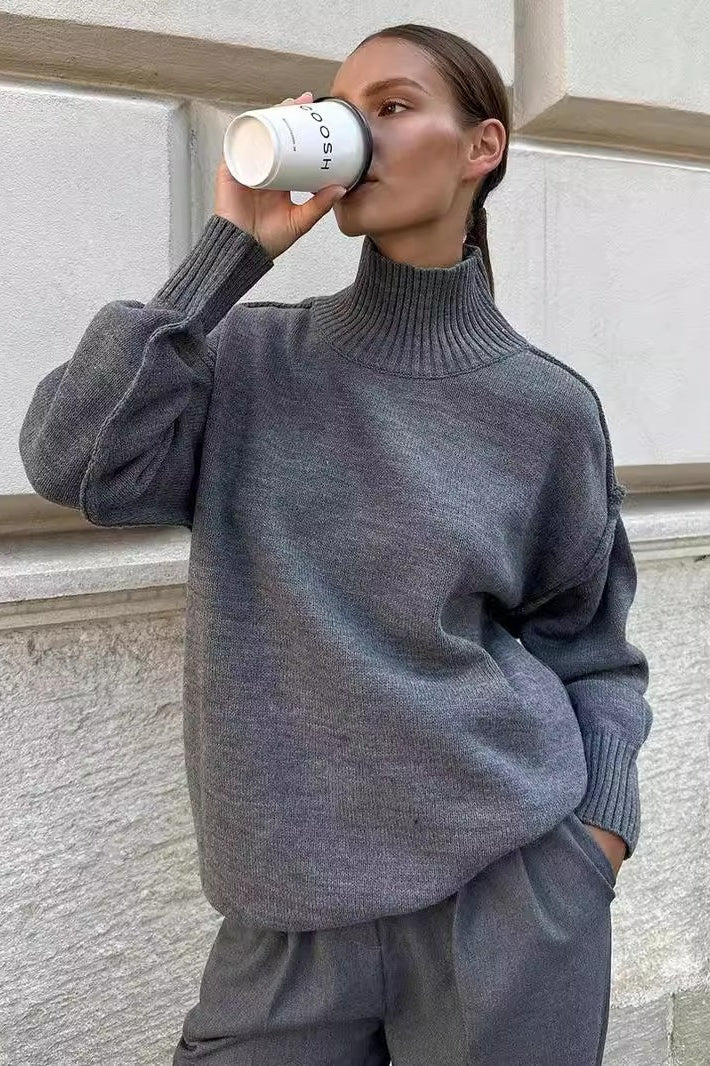 Pullover Damen grau lässig mit Stehkragen und lockerer Passform - 1 - Atelier-Zofia
