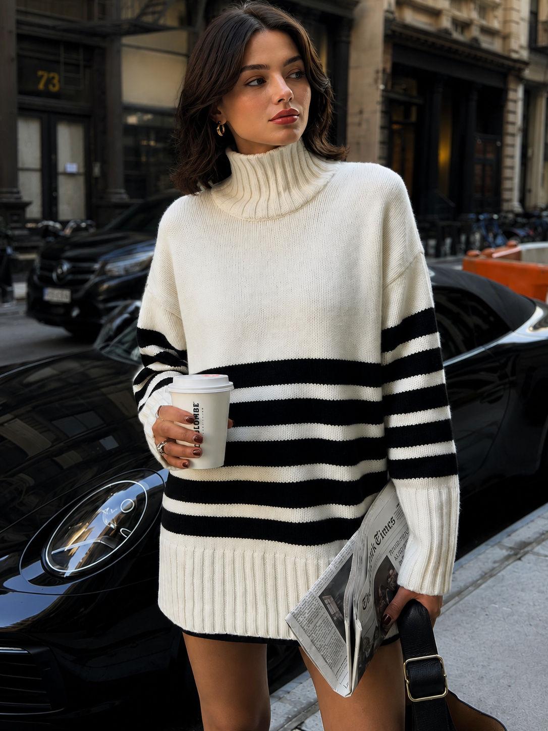 Pullover Damen schwarz-weiß gestreift mit hohem Kragen und oversize Schnitt - 1 - Atelier-Zofia