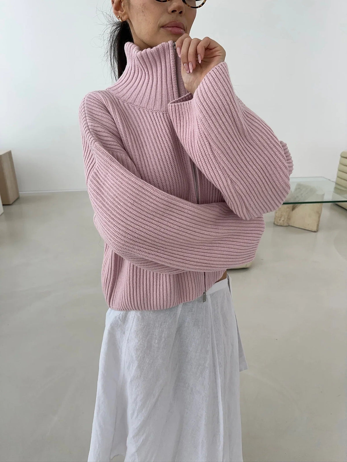 Pullover Damen rosa mit hohem Kragen und Reißverschluss - 3 - Atelier-Zofia