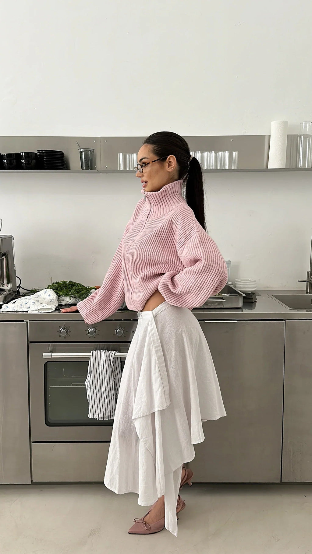 Pullover Damen rosa mit hohem Kragen und Reißverschluss - 4 - Atelier-Zofia