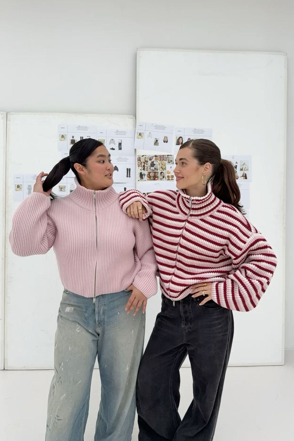 Pullover Damen rosa mit hohem Kragen und Reißverschluss - 5 - Atelier-Zofia