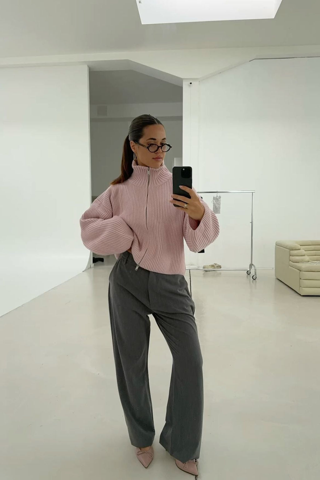 Pullover Damen rosa mit hohem Kragen und Reißverschluss - 7 - Atelier-Zofia