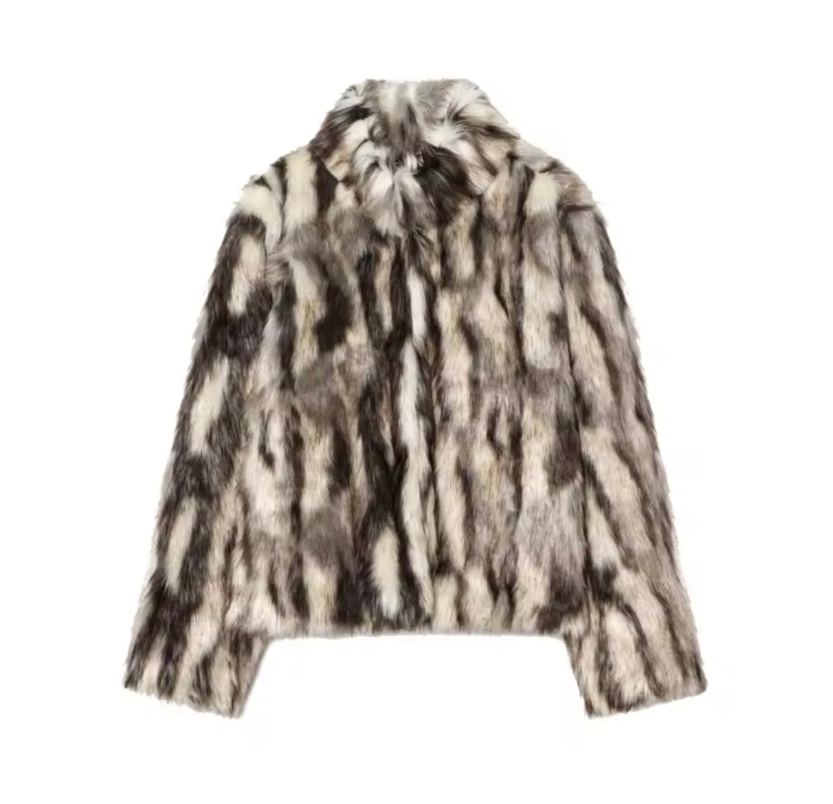 Faux Fur Damenmantel beige mit weitem Schnitt und Stehkragen - 3 - Atelier-Zofia