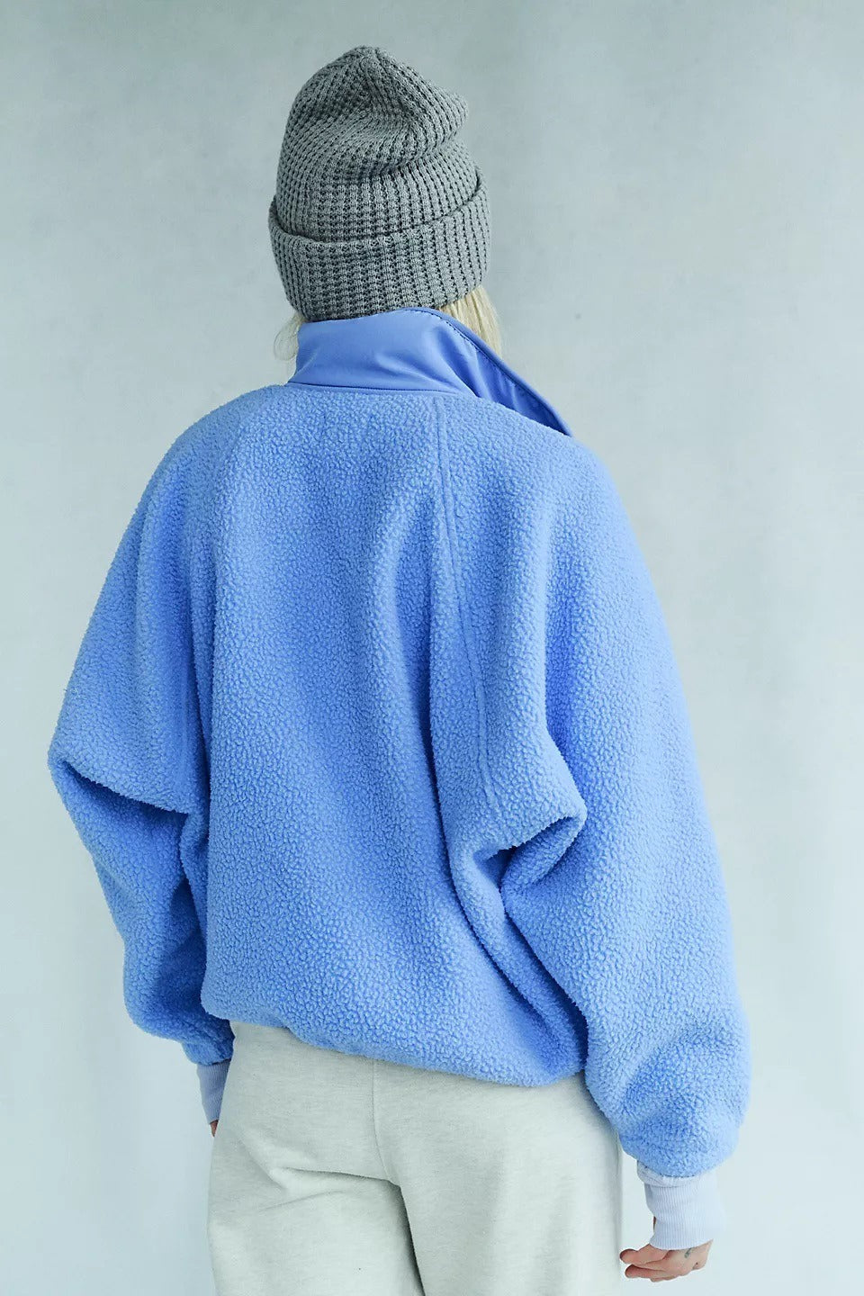 Jacket Damen blau oversize mit hohem Kragen - 3 - Atelier-Zofia