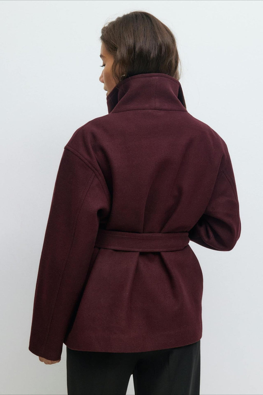 Jacke Damen creme tailliert mit hohem Kragen und Gürtel - 5 - Atelier-Zofia