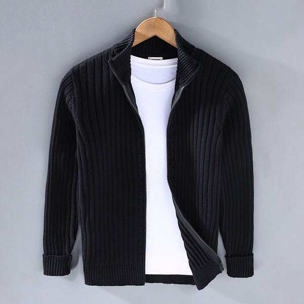 Strickjacke Herren schwarz figurbetont mit Stehkragen - 1 - Atelier-Zofia