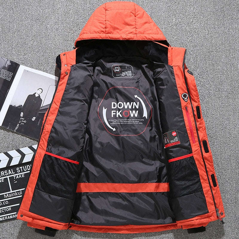 Jacke Herren orange tailliert mit Kapuze und praktischen Taschen - 22 - Atelier-Zofia