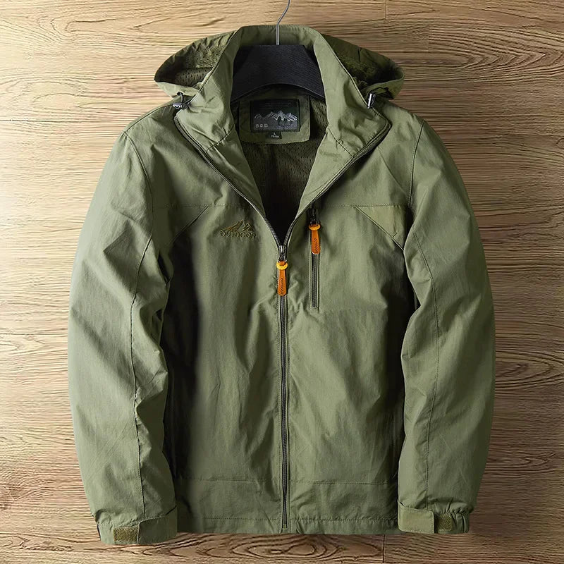Jacke Herren schwarz tailliert mit Kapuze und praktischen Taschen - 7 - Atelier-Zofia