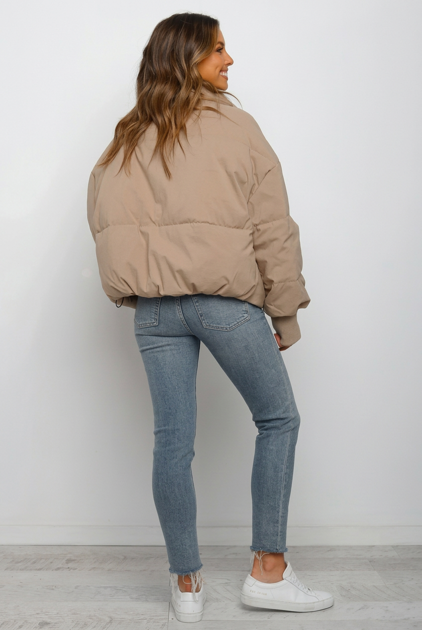 Jacke Damen beige mit lockerer Passform und Stehkragen - 2 - Atelier-Zofia