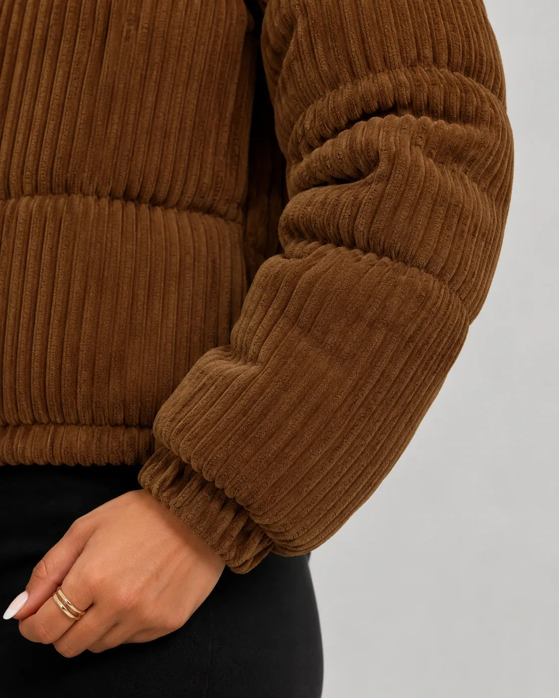 Damenjacke beige tailliert mit hohem Kragen und Reißverschluss - 7 - Atelier-Zofia