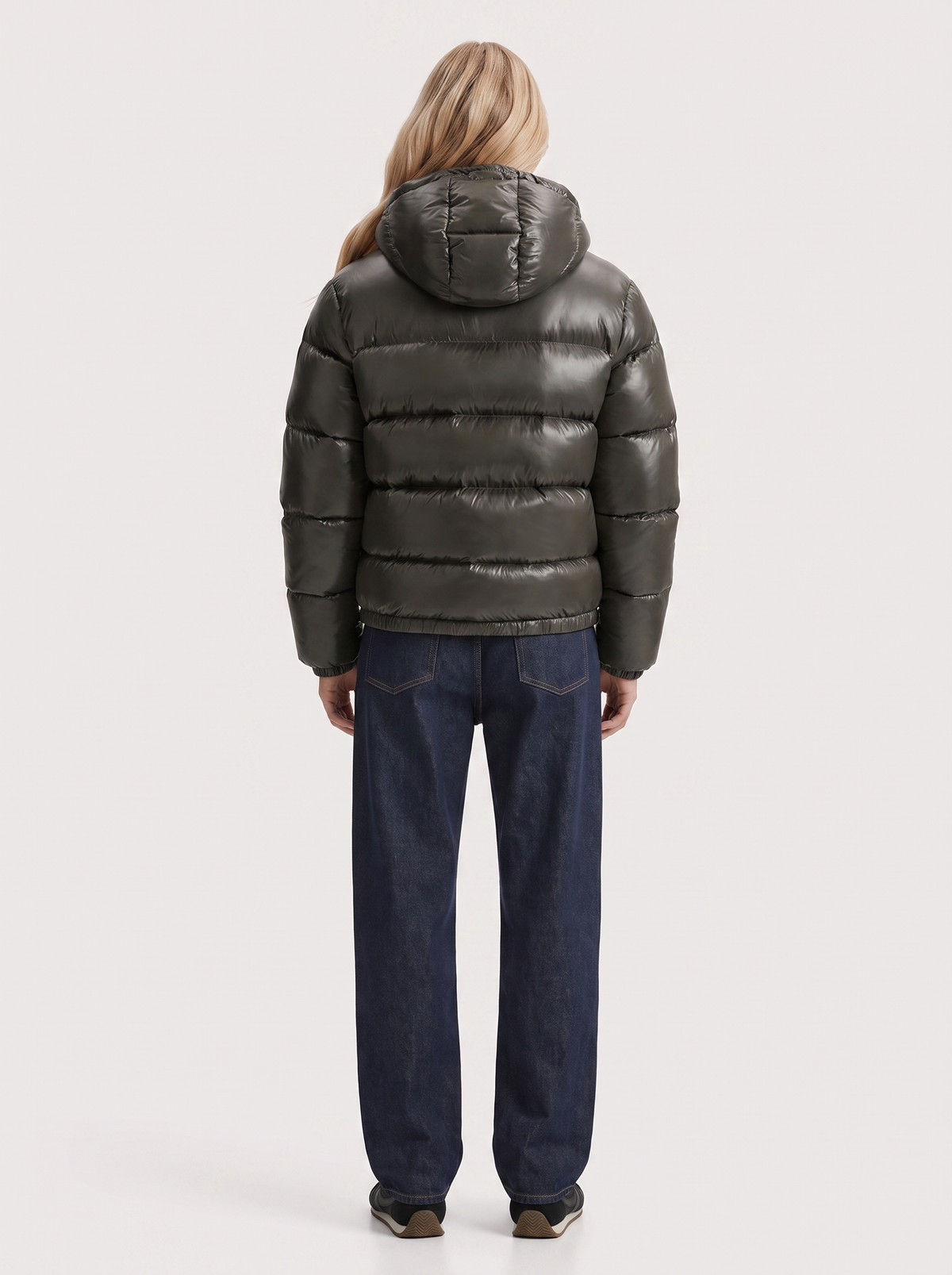 Damen Hoodie-Jacke mit gepolsterter Passform - J&B - 5 - Atelier-Zofia