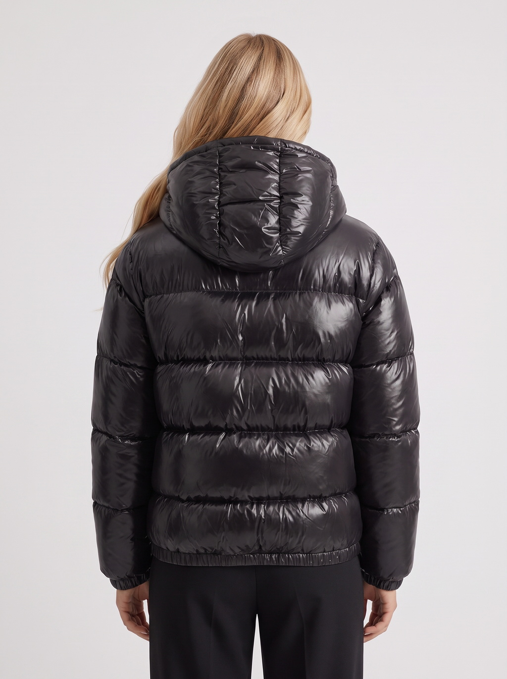 Damen Hoodie-Jacke mit gepolsterter Passform - J&B - 11 - Atelier-Zofia