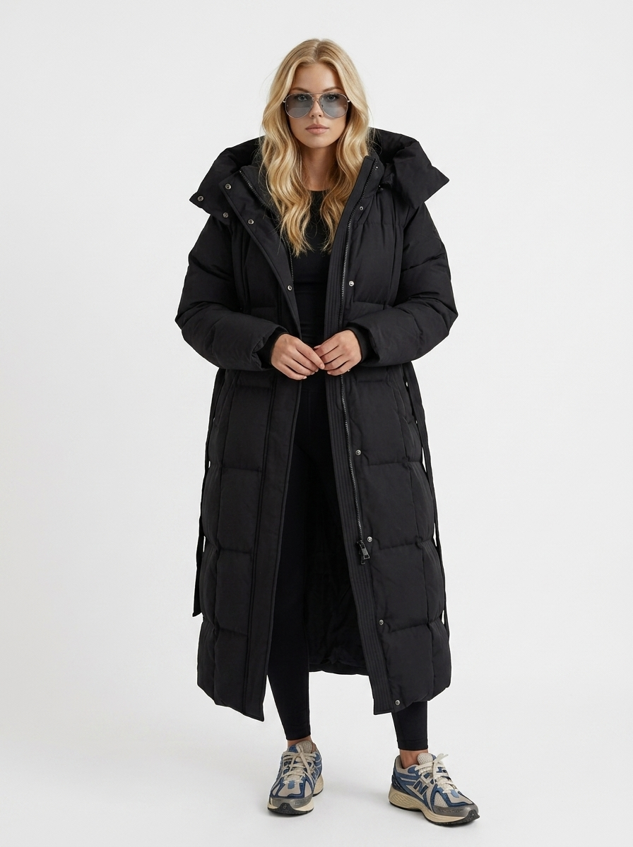 Wintermantel Damen schwarz lang mit Kapuze und Reißverschluss - 1 - Atelier-Zofia