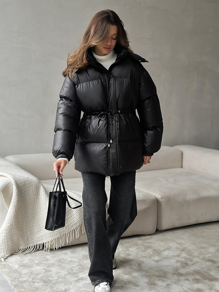 Damenjacke schwarz tailliert mit Kapuze und verstellbarem Taillenband - 1 - Atelier-Zofia