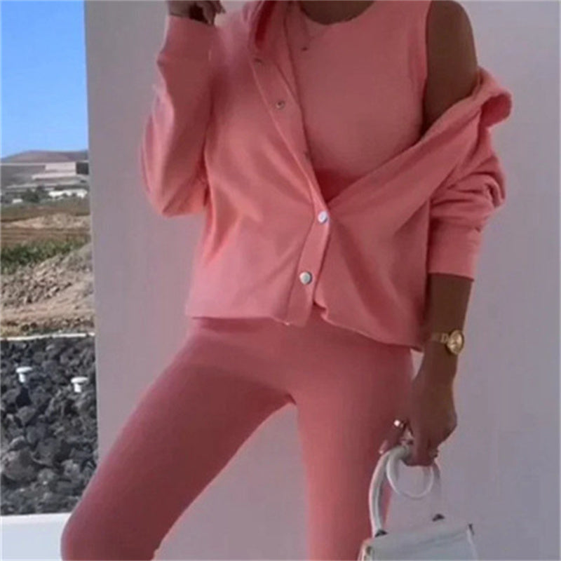 Outfit Damen lila figurbetont mit Kapuzenjacke und Leggings - 4 - Atelier-Zofia