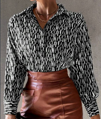Bluse Damen braun tailliert mit klassischem Kragen und langen Ärmeln - 1 - Atelier-Zofia