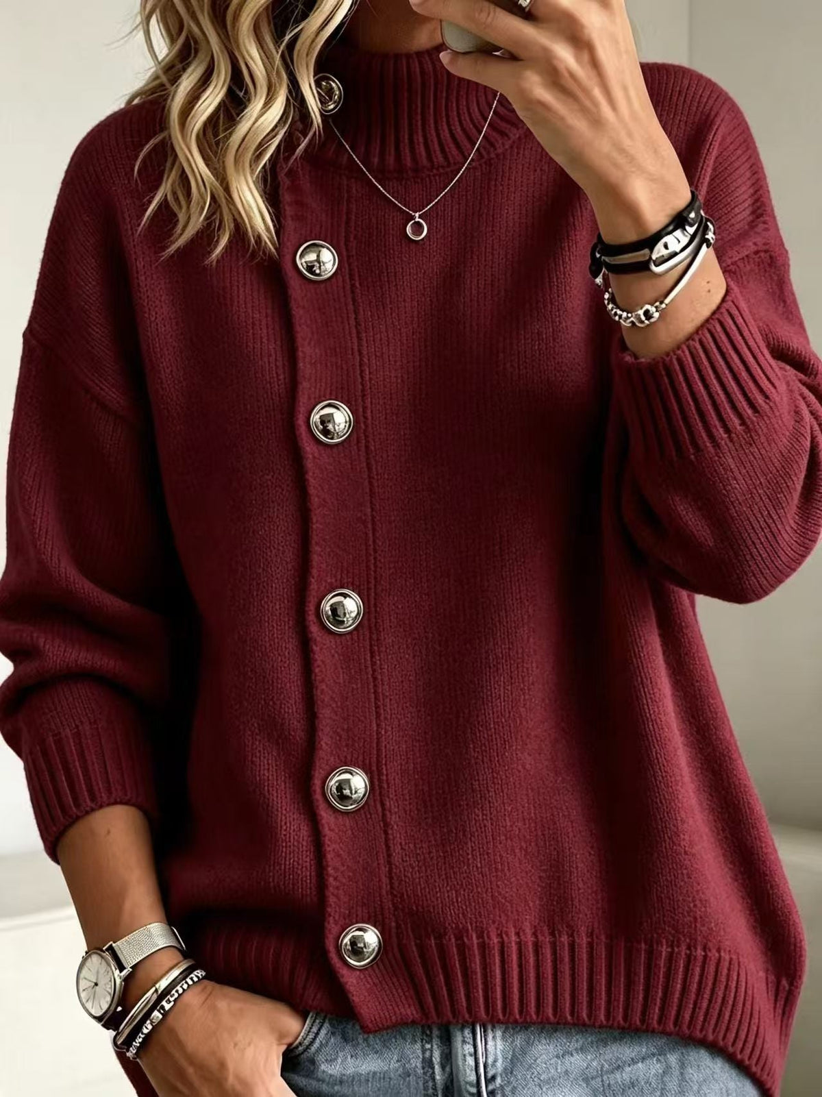 Pullover Damen schwarz mit Knopfdetails und hohem Kragen - 8 - Atelier-Zofia