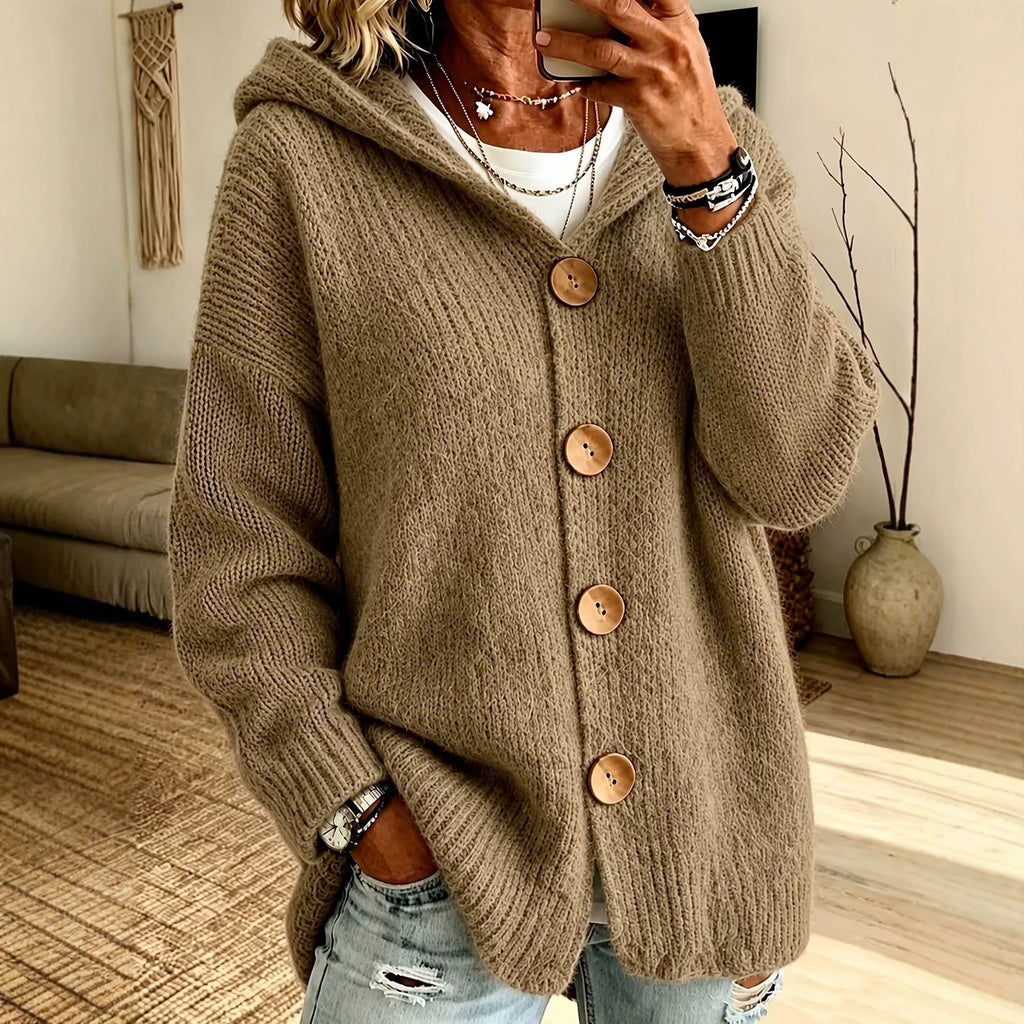 Cardigan Damen rot lässig mit Kapuze und Knopfverschluss - 1 - Atelier-Zofia