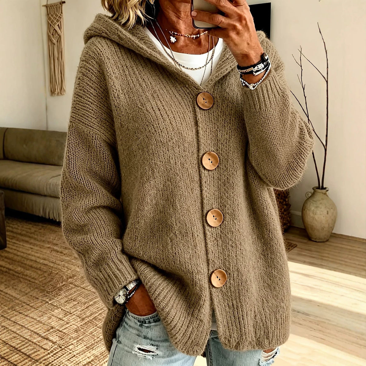 Cardigan Damen rot lässig mit Kapuze und Knopfverschluss - 1 - Atelier-Zofia