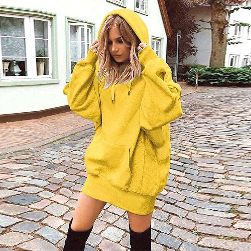Hoodie Damen schwarz oversized mit Kapuze und Kängurutasche - 3 - Atelier-Zofia
