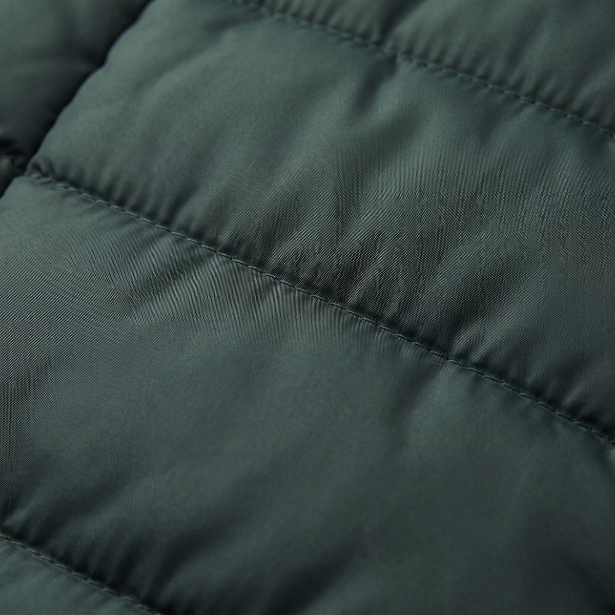 Winterjacke Damen schwarz tailliert mit Kapuze und Fleece-Futter - 6 - Atelier-Zofia
