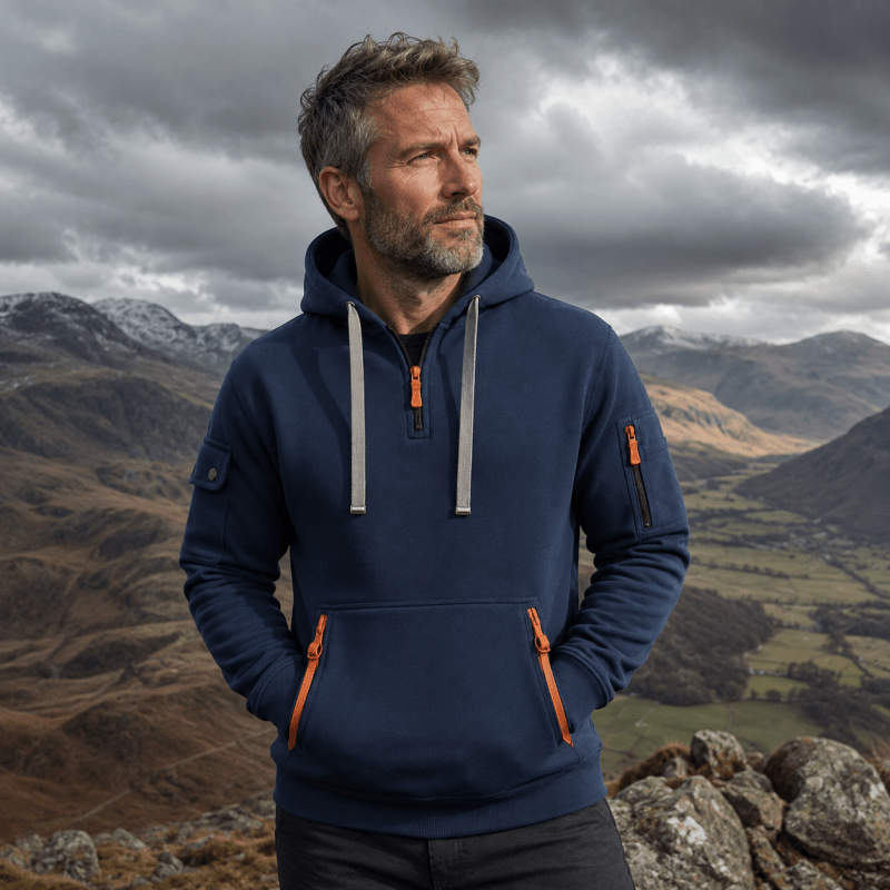 Hoodie Herren grau mit praktischen Taschen und Kapuze - 5 - Atelier-Zofia