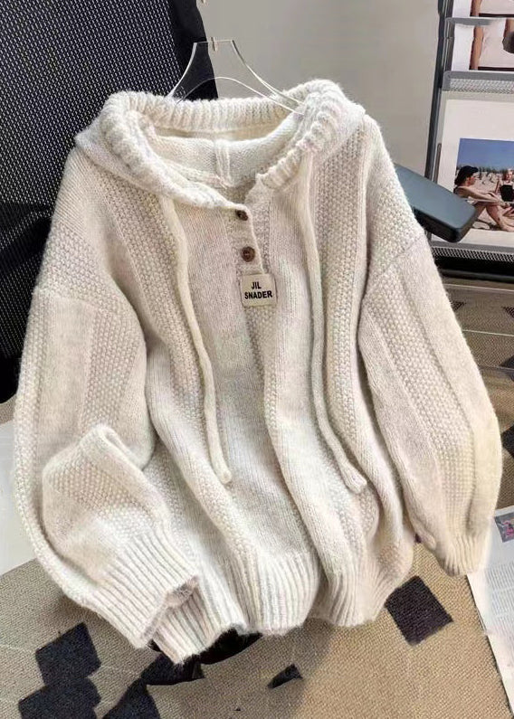 Pullover Damen braun oversize mit Kapuze und Knopfverschluss - 2 - Atelier-Zofia