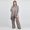 Outfit Damen beige tailliert mit Cardigan und weitem Schnitt - 7 - Atelier-Zofia