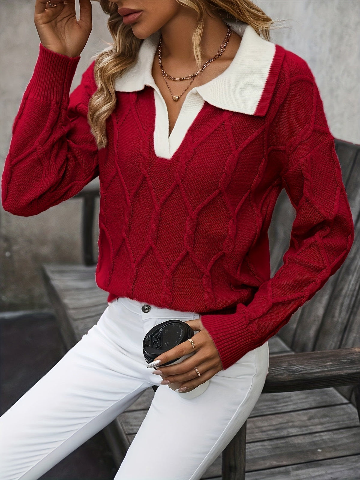 Pullover Damen schwarz figurbetont mit V-Ausschnitt und Kragen - 2 - Atelier-Zofia