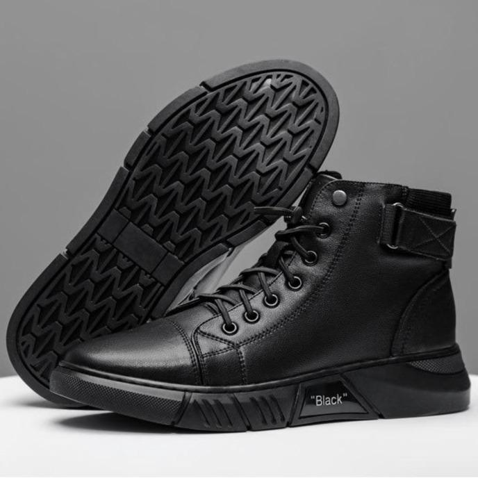Boots Damen schwarz hoch mit Schnürung und seitlichem Riemen - 2 - Atelier-Zofia